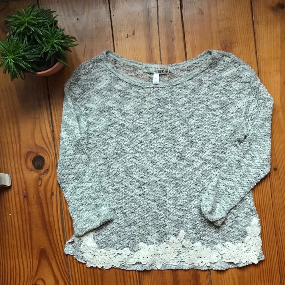 Light weight sweater, perfect for spring!